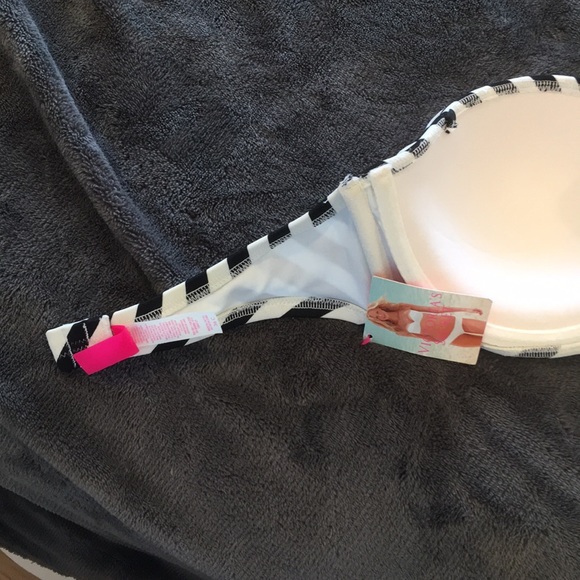 BRAND NEW VICTORIA’S SECRET SWIMSUIT TOP - Picture 4 of 6